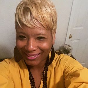 Meet your Posher, Yolonda